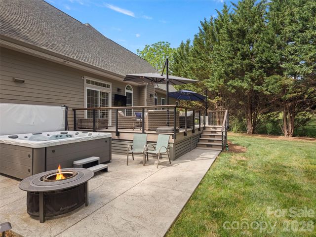 47 Drakes Meadow Lane, Arden, NC 28704