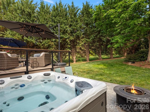 47 Drakes Meadow Lane, Arden, NC 28704