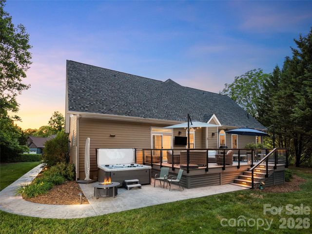 47 Drakes Meadow Lane, Arden, NC 28704