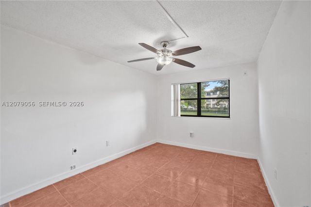 7155 NW 179th St 108, Hialeah, FL 33015