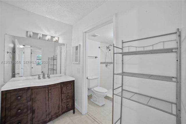7155 NW 179th St 108, Hialeah, FL 33015