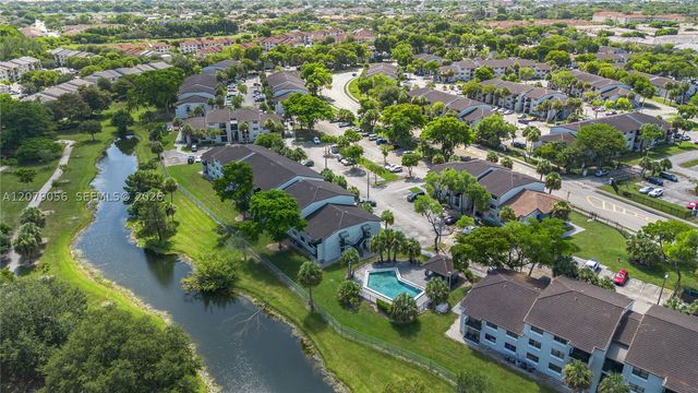 7155 NW 179th St 108, Hialeah, FL 33015