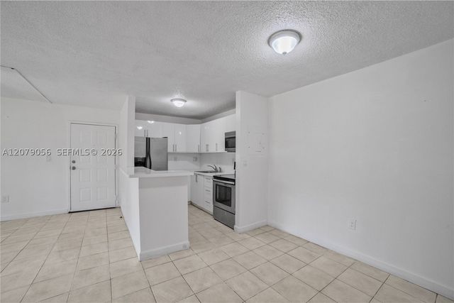 7155 NW 179th St 108, Hialeah, FL 33015