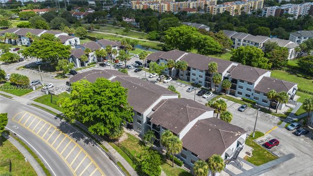 7155 NW 179th St 108, Hialeah, FL 33015