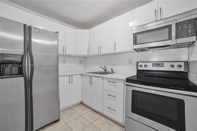 7155 NW 179th St 108, Hialeah, FL 33015