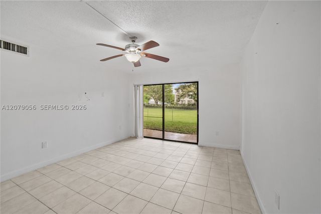 7155 NW 179th St 108, Hialeah, FL 33015