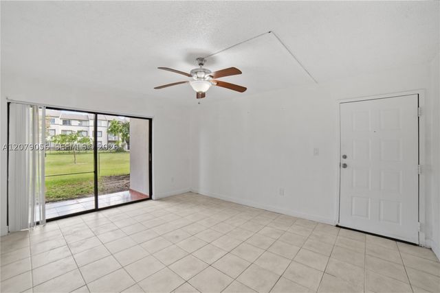 7155 NW 179th St 108, Hialeah, FL 33015