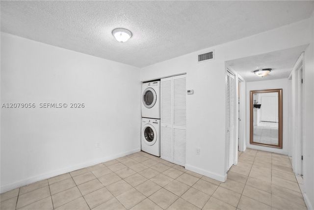 7155 NW 179th St 108, Hialeah, FL 33015