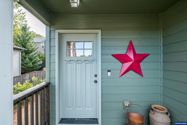 880 Crouchen St NW, Salem, OR 97304