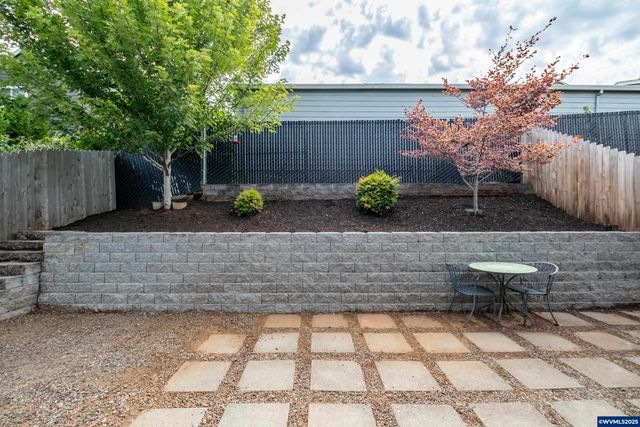 880 Crouchen St NW, Salem, OR 97304