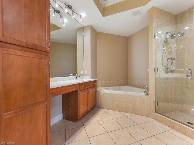 2104 W FIRST ST 2304, Fort Myers, FL 33901