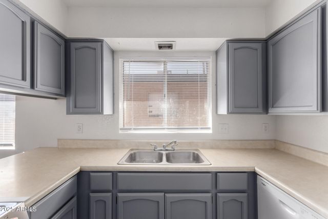 615 N ARROWHEAD Drive Apt 3, Chandler, AZ 85224