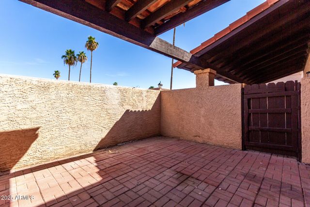 615 N ARROWHEAD Drive Apt 3, Chandler, AZ 85224