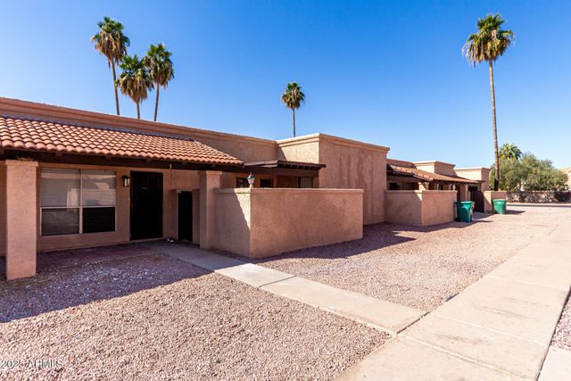 615 N ARROWHEAD Drive Apt 3, Chandler, AZ 85224