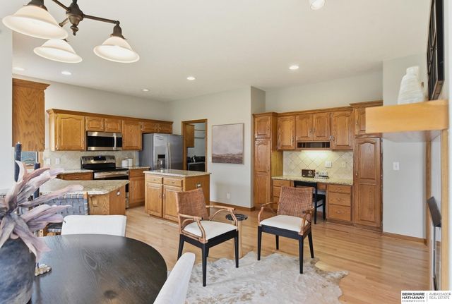 15217 Corby Street, Omaha, NE 68116
