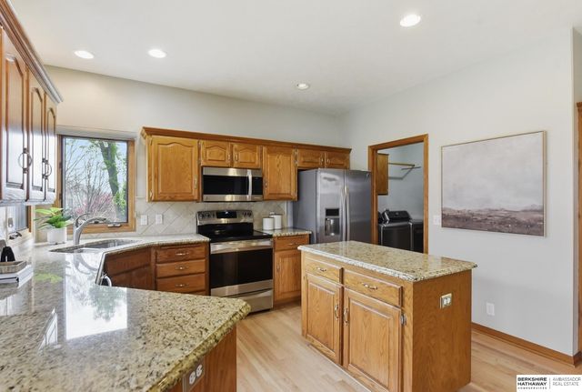 15217 Corby Street, Omaha, NE 68116