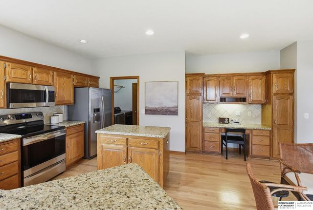 15217 Corby Street, Omaha, NE 68116