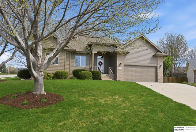 15217 Corby Street, Omaha, NE 68116