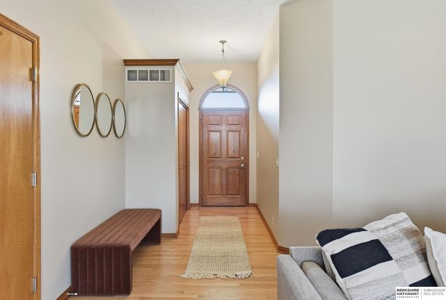 15217 Corby Street, Omaha, NE 68116