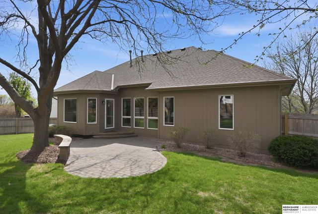 15217 Corby Street, Omaha, NE 68116