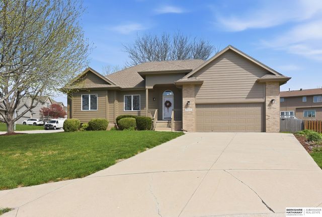 15217 Corby Street, Omaha, NE 68116