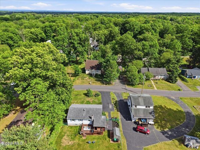 177 Nutwood Avenue, Colonie, NY 12304