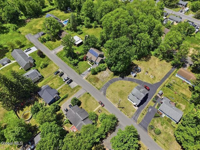 177 Nutwood Avenue, Colonie, NY 12304
