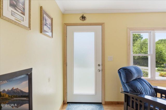177 Nutwood Avenue, Colonie, NY 12304