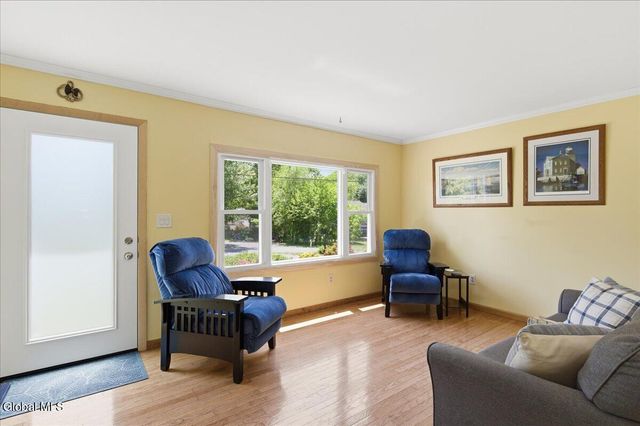 177 Nutwood Avenue, Colonie, NY 12304