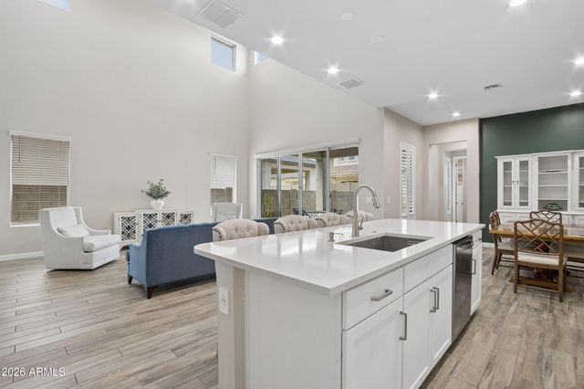 10302 W DEANNA Drive, Peoria, AZ 85382