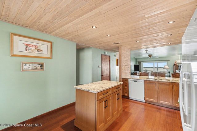 2880 S Atlantic Avenue 202, Cocoa Beach, FL 32931