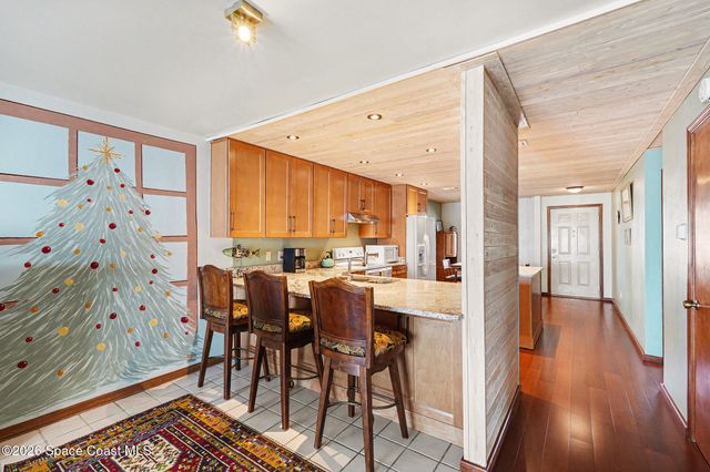 2880 S Atlantic Avenue 202, Cocoa Beach, FL 32931