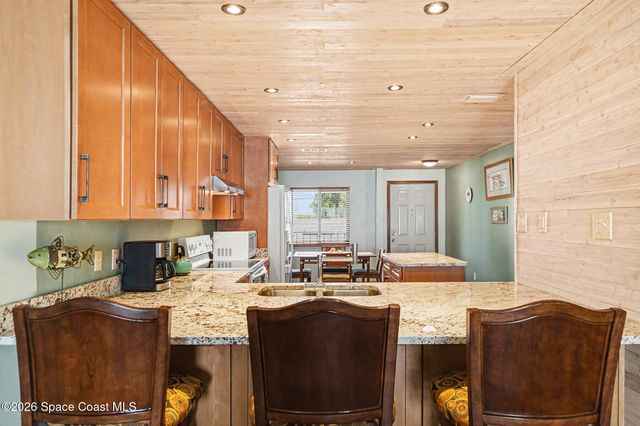 2880 S Atlantic Avenue 202, Cocoa Beach, FL 32931