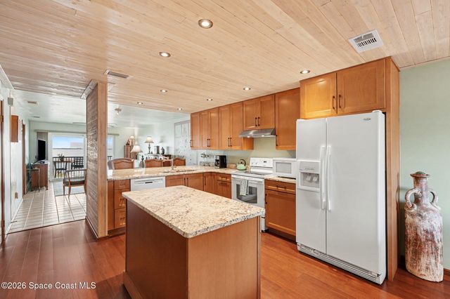 2880 S Atlantic Avenue 202, Cocoa Beach, FL 32931