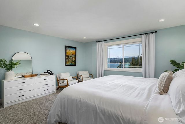 31 E Cove View Drive, Belfair, WA 98528