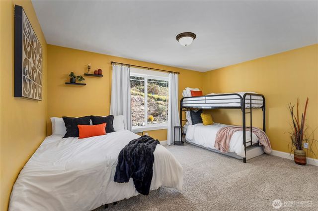 31 E Cove View Drive, Belfair, WA 98528