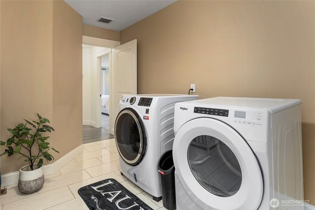 31 E Cove View Drive, Belfair, WA 98528