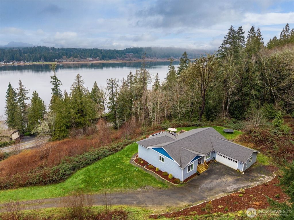 31 E Cove View Drive, Belfair, WA 98528