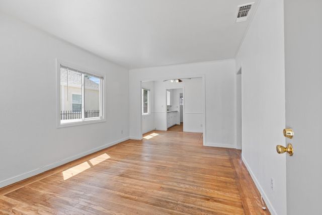 5312 14th Ave, Sacramento, CA 95820