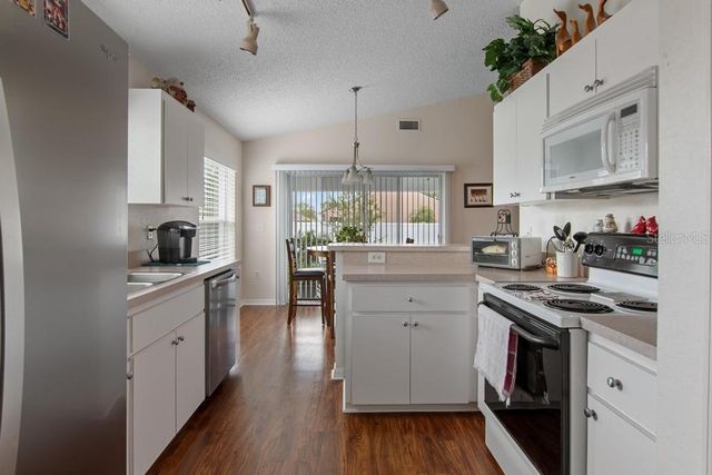 799 HIGHLAND CREST LOOP, Lake Wales, FL 33853