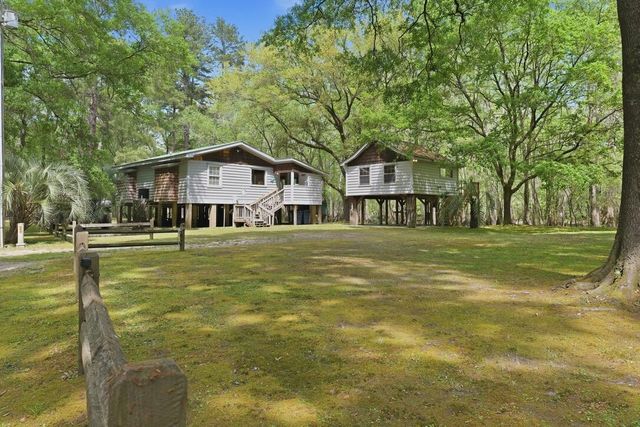 150 Franks Lane, Ridgeville, SC 29472