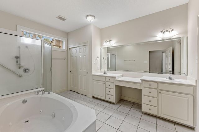 3238 Lazy Lake Lane, Montgomery, TX 77356