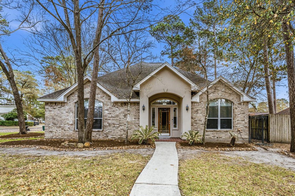 3238 Lazy Lake Lane, Montgomery, TX 77356