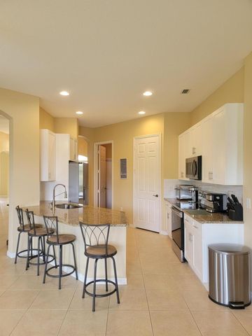 633 SW Long Key Court, Port St Lucie, FL 34986