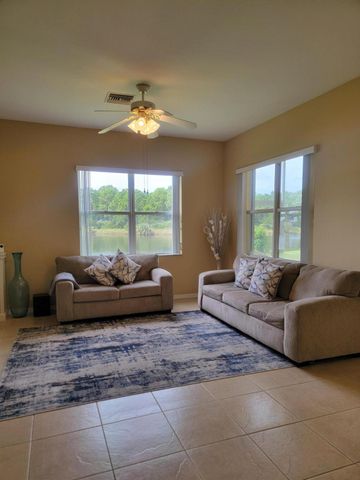 633 SW Long Key Court, Port St Lucie, FL 34986