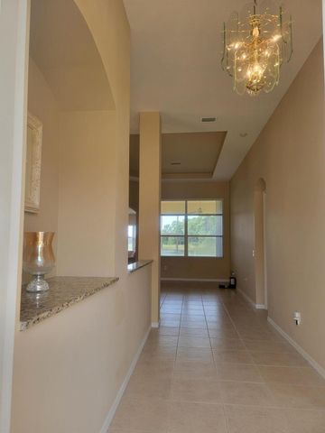 633 SW Long Key Court, Port St Lucie, FL 34986