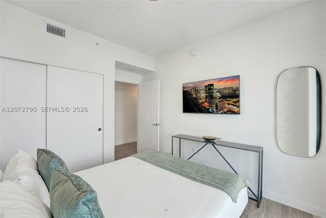 580 72nd St 1012, Miami Beach, FL 33141