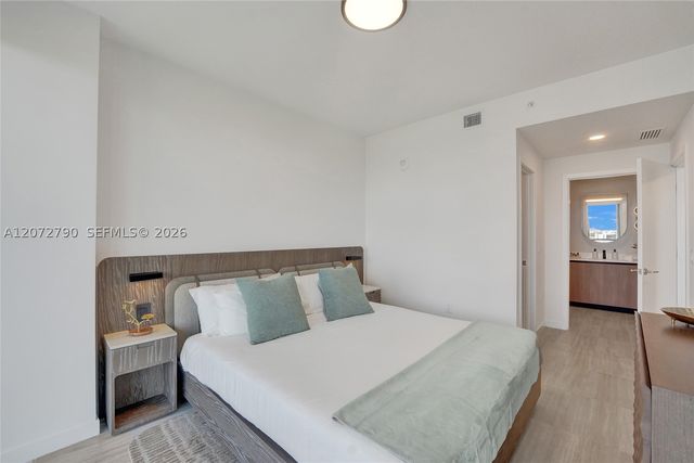 580 72nd St 1012, Miami Beach, FL 33141