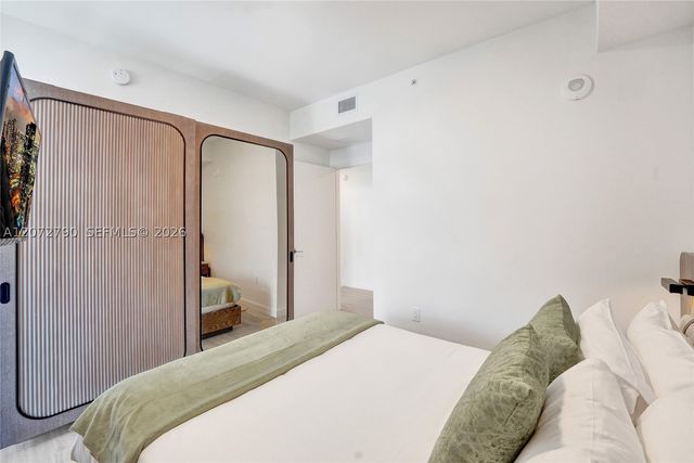 580 72nd St 1012, Miami Beach, FL 33141