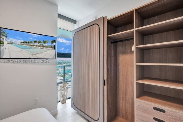 580 72nd St 1012, Miami Beach, FL 33141